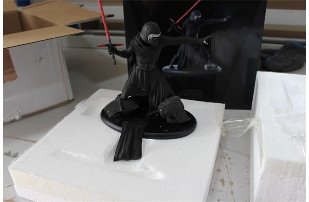 Attakus Star Wars Epi. VII Elite Statue Kylo, BESCH.B-WARE