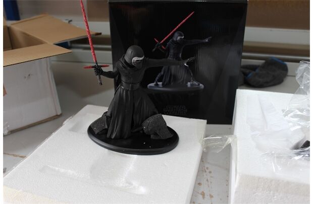 Attakus Star Wars Epi. VII Elite Statue Kylo, BESCH.B-WARE