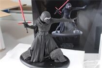 Attakus Star Wars Epi. VII Elite Statue Kylo, BESCH.B-WARE