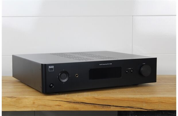 NAD C658 BluOS, Vorverstärker